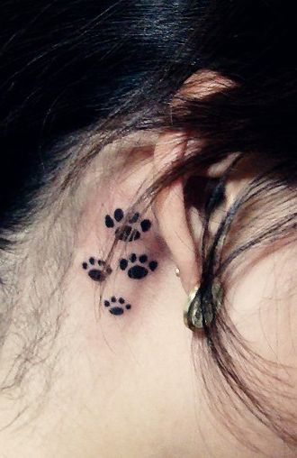 耳部猫咪爪纹身图案