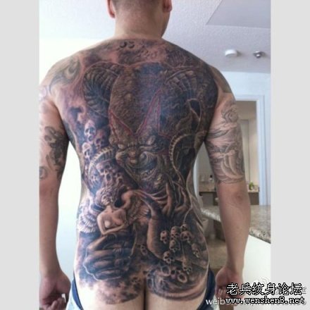恶魔纹身图案大全：满背恶魔纹身图案纹身图片