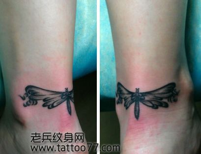 美女脚部蜻蜓纹身图案