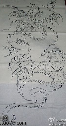 一款霸气经典的龙纹身手稿