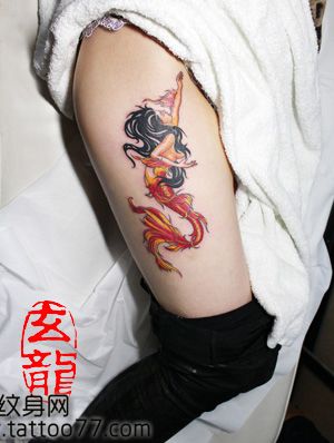 美女腿部时尚性感的美人鱼纹身图案