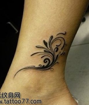 腿部时尚好看的图腾纹身图案