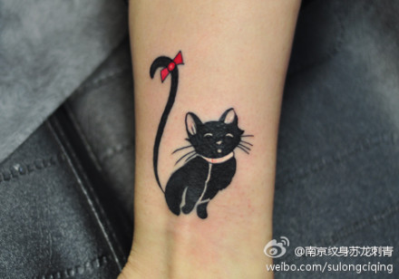 女孩子喜欢的可爱图腾猫咪纹身图案