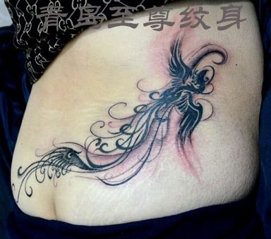 美女腰部唯美的图腾凤凰纹身图案